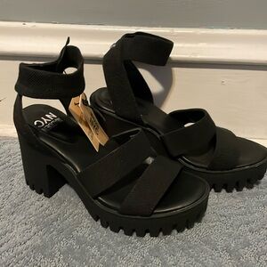 Women’s webbed heel sandal